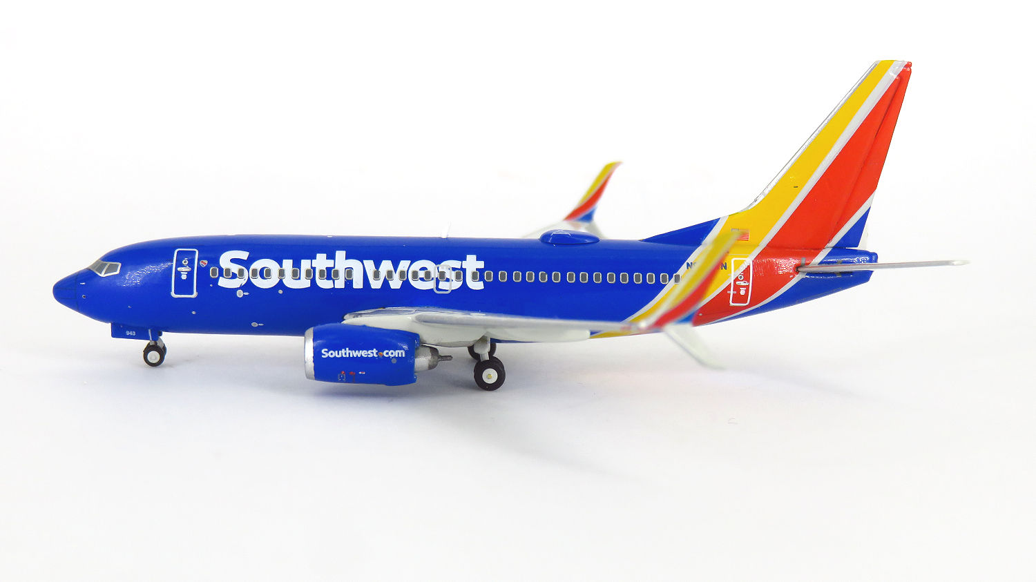 Southwest B737-700 N943WN 1:400 GJSWA2293
