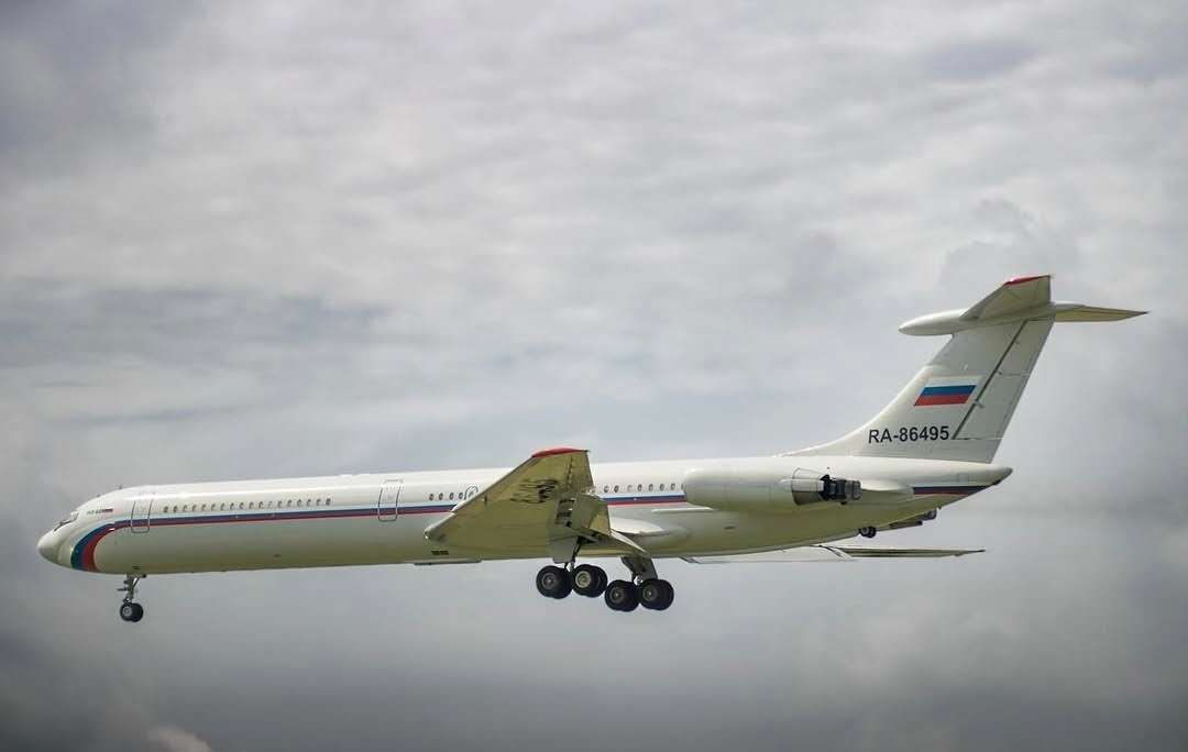 Rossiya IL62M RA-86495 Russian AF 1:400 PH12105 - Pre Order