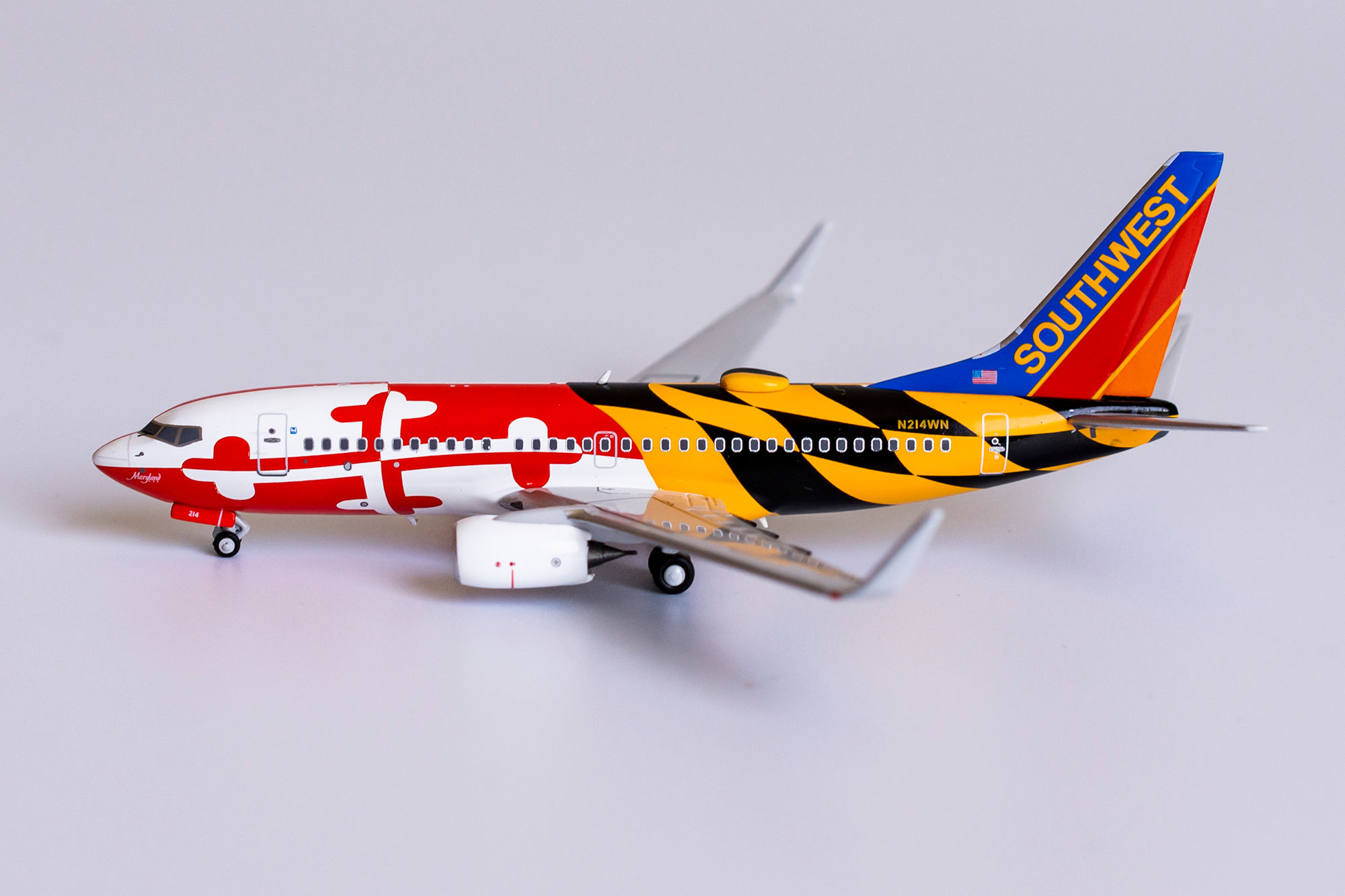 Southwest B737-700 N214WN Maryland One regular nose 1:400 NG77006