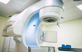 medico-acelerador-lineal-avanzado-terapia-oncologica-oncologica-terapeutica-laboratorio-ho
