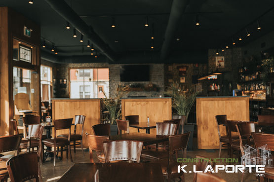 Pub Tremblant Orchard, vue sur d'ensemble du restaurant, mont-tremblant, Laurentides 