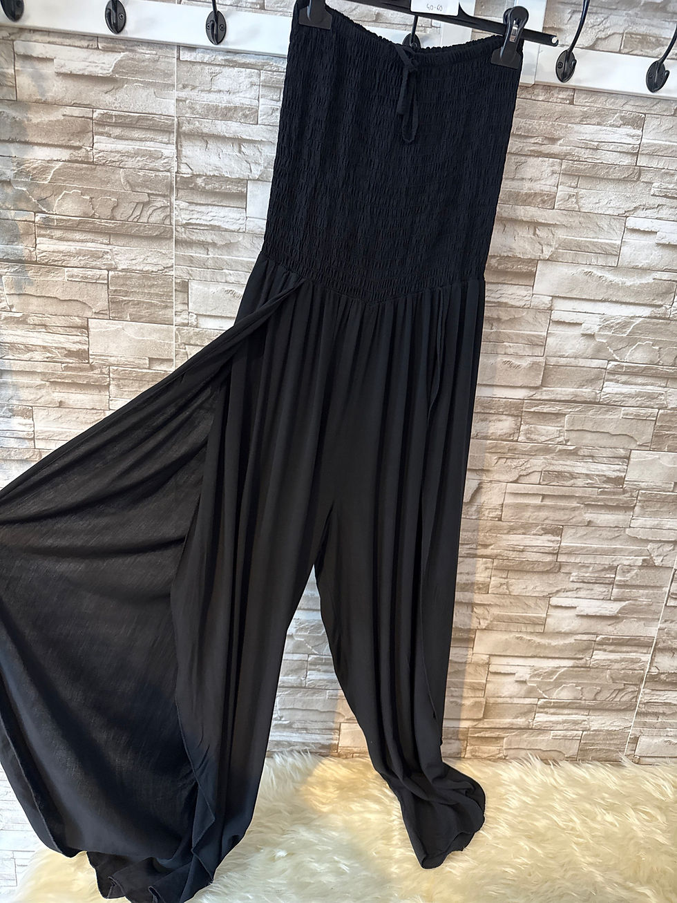 Jumpsuit mit offenem Bein