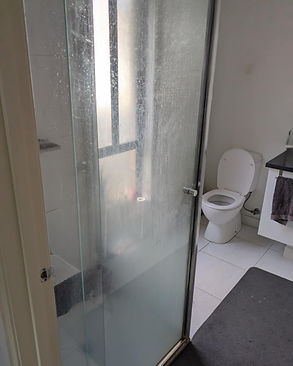 Bathroom - Before 1.jpg