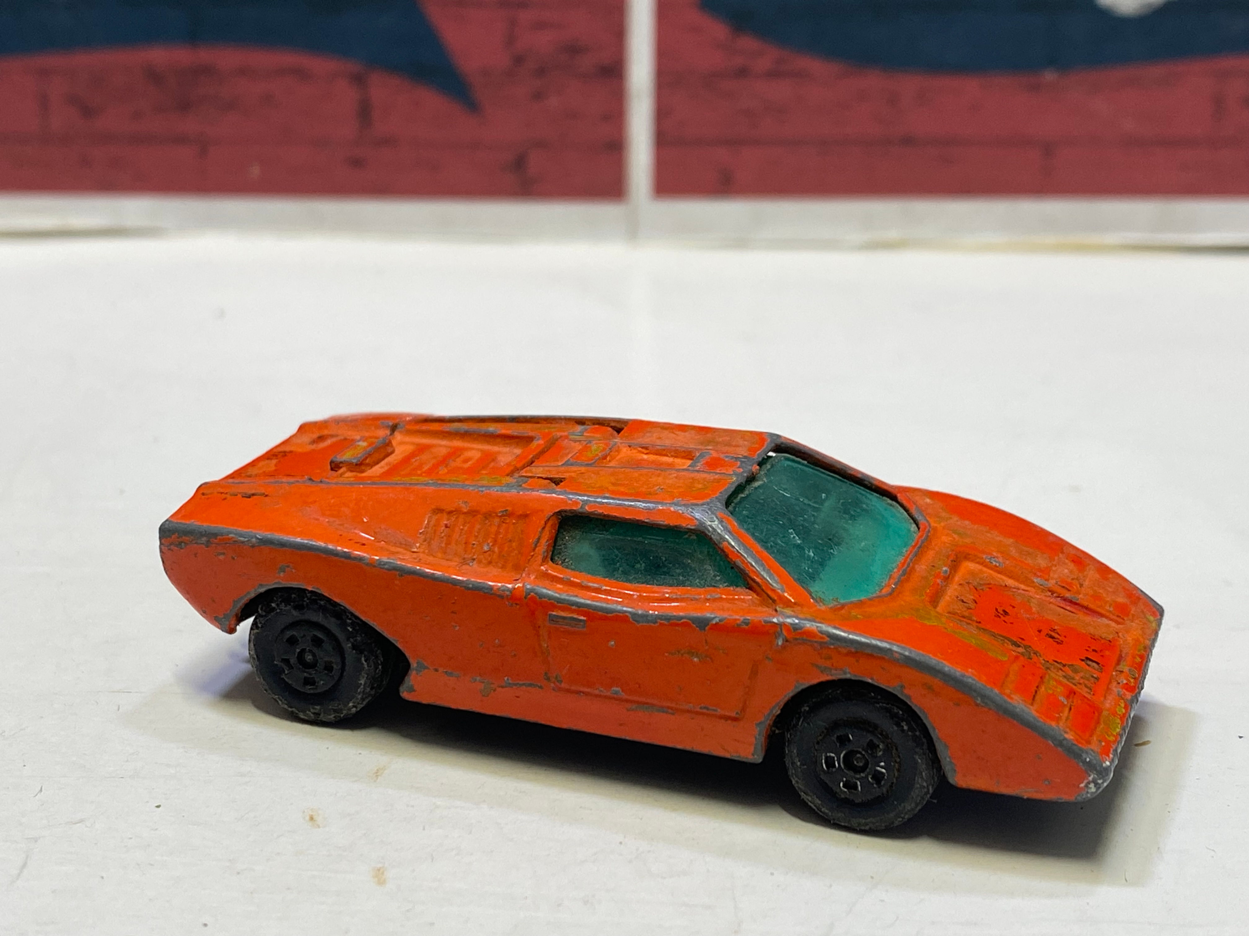 Matchbox superfast #27 Lamborghini Contach 1973