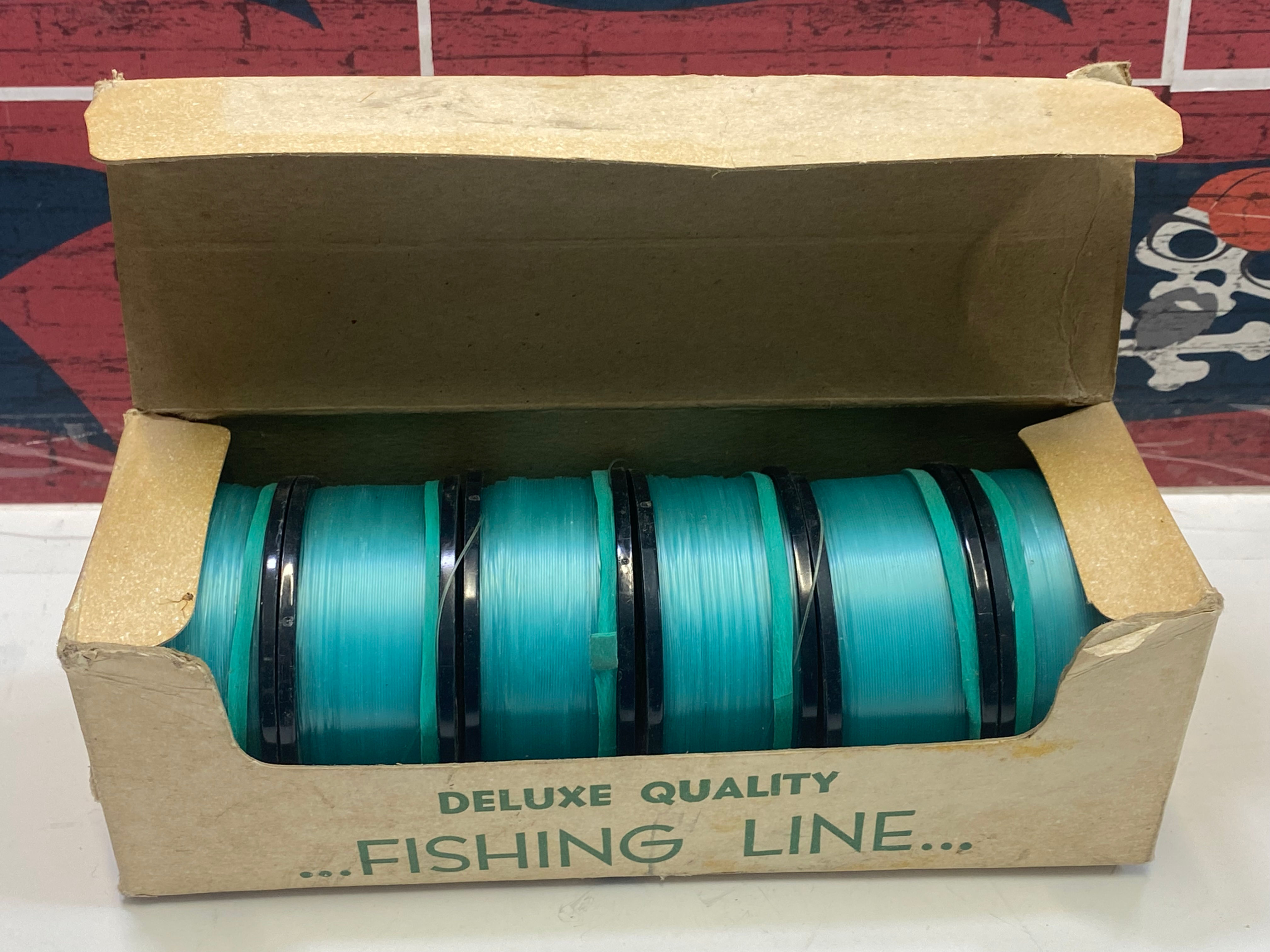 Boite de Rouleaux de Fil de pêches Ancien