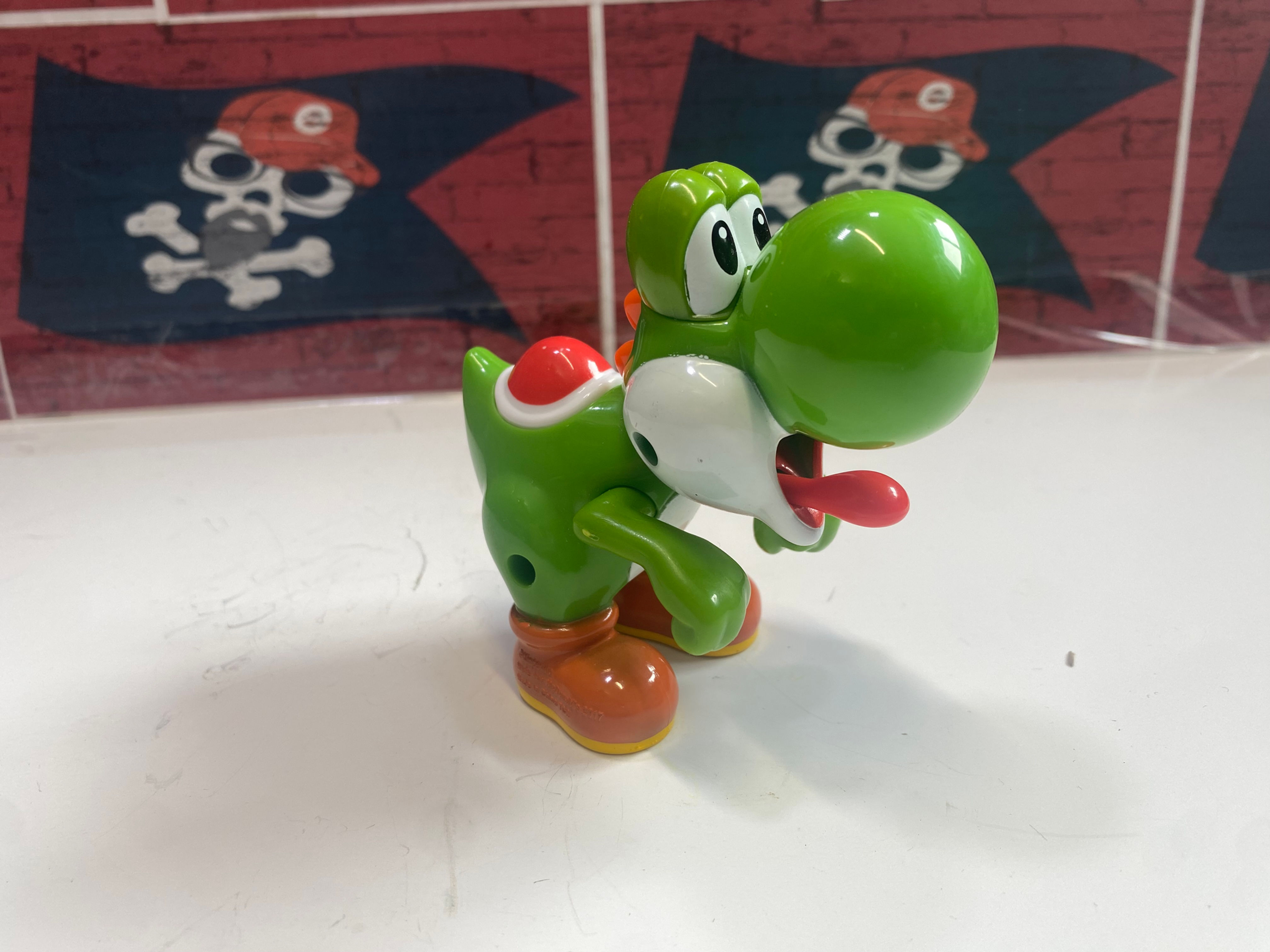 Figurine de Yoshi Mc Donald's 2017 Langue Qui sort