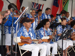 UkuleleGroup.jpg