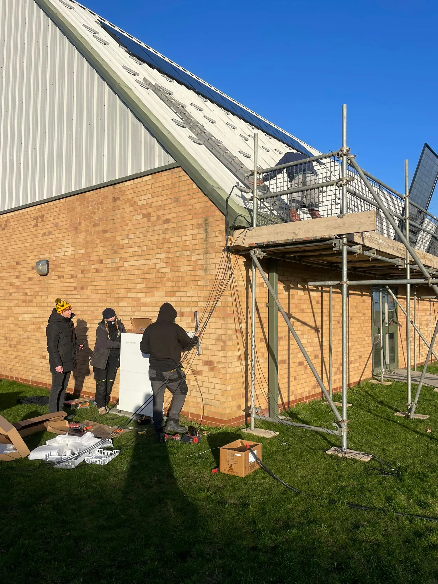 solar panel and battery installers