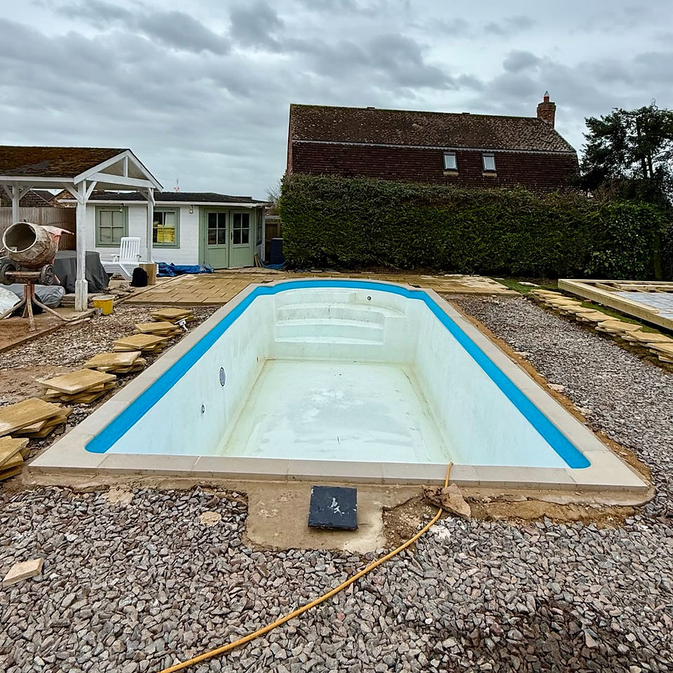 Renovation of fibreglass swimming pool