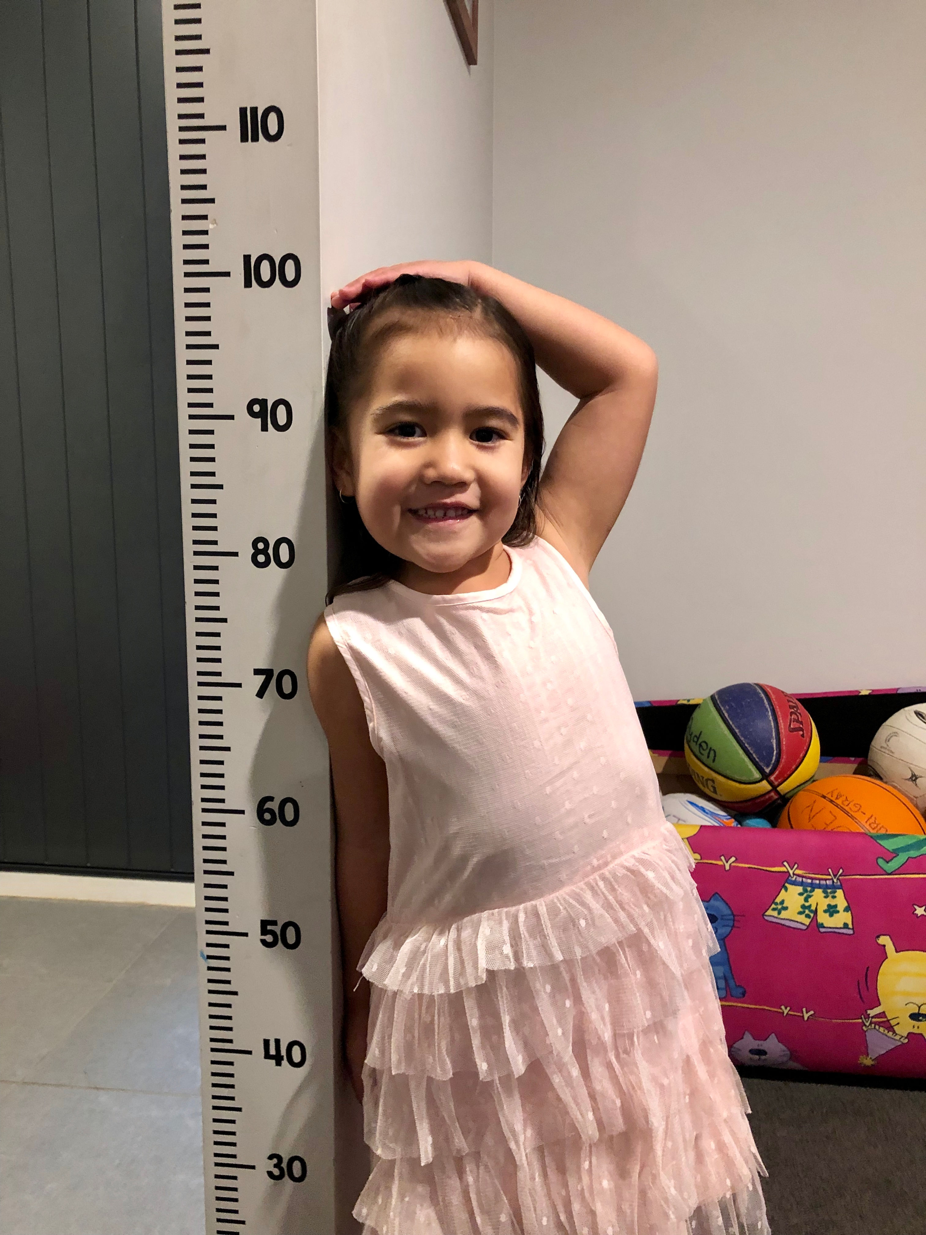 He Waeine Teitei: Height Chart