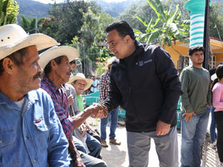 Entrega Mauricio Kuri obras en San Pedro Ahuacatlán