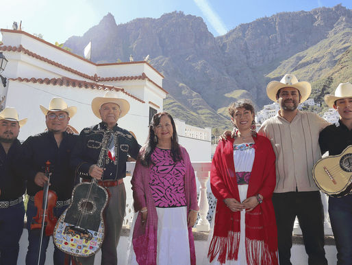 Llegan los Leones de la Sierra Xichún con su son arribeño a la Casa del Faldón