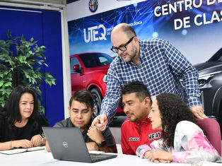 Ofrece la UTEQ diplomados para profesionalizar a equipos de trabajo o emprendedores