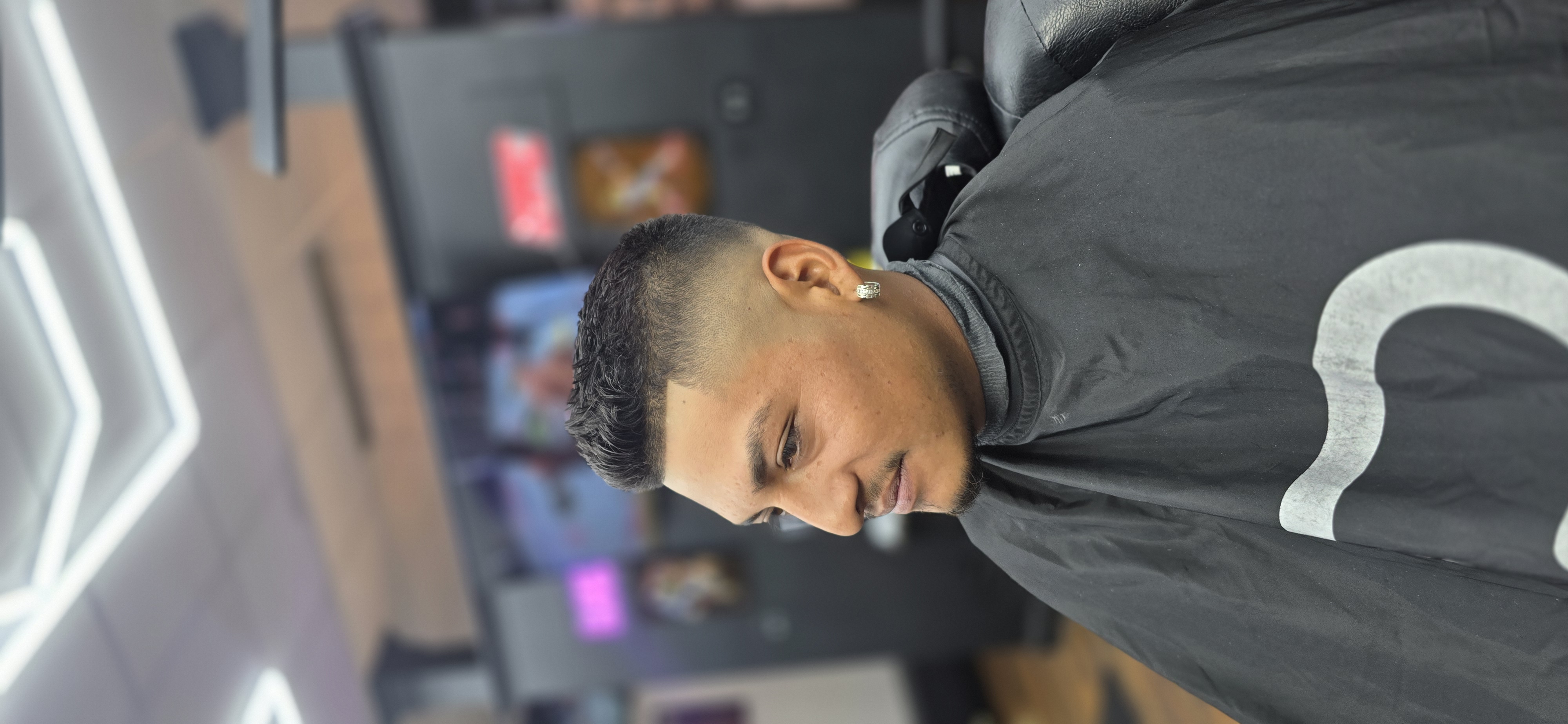 Haircut design and carving - Ultimate Fresh Cutz