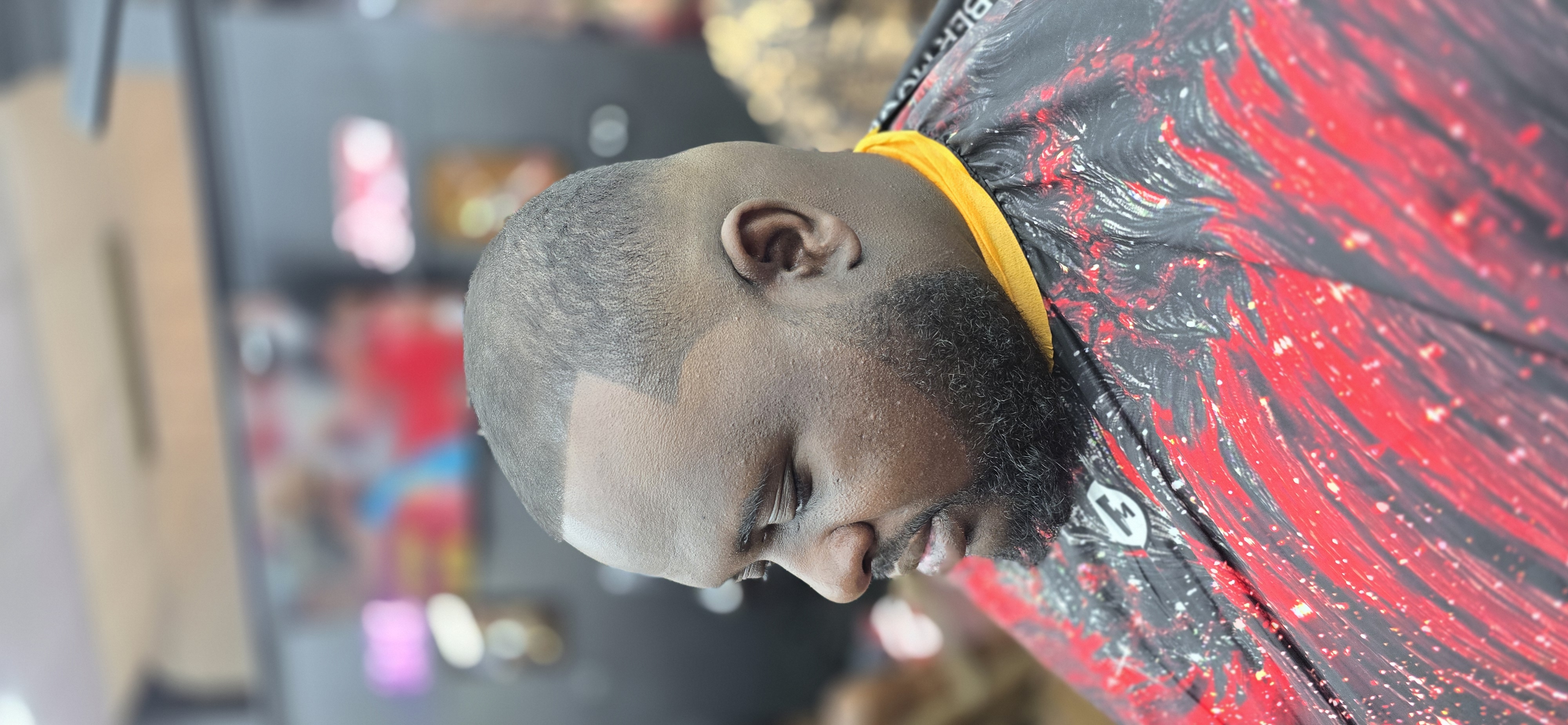 Barber lineup and fade - Ultimate Fresh Cutz