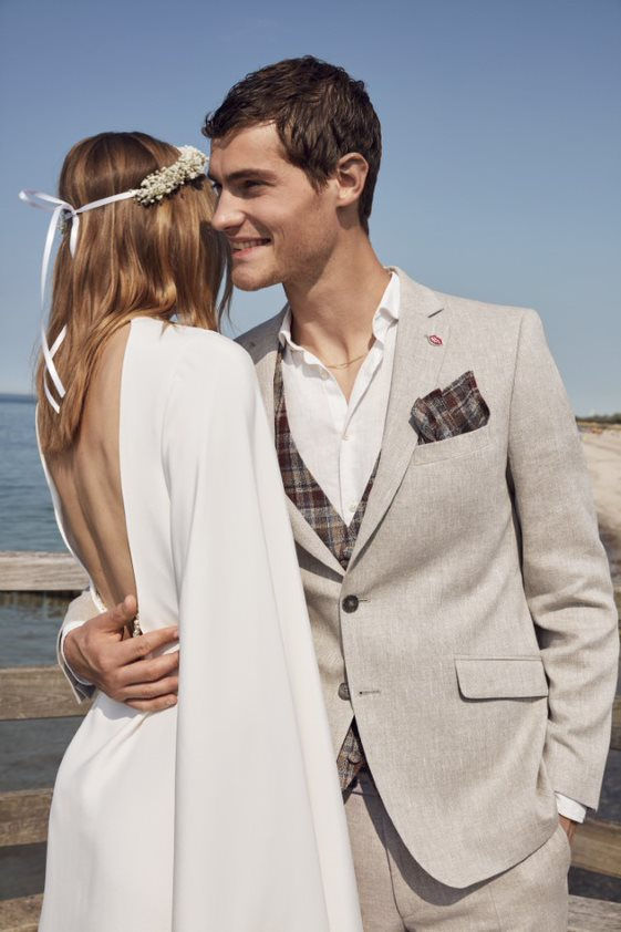 Das wird ein ganz besonderes Erlebnis – exklusiv und romantisch! 💍 Bei unserem Brautpaar-Special wird sichergestellt, dass Braut und Bräutigam ihr Outfit wirklich erst am großen Tag sehen! Jeder von euch hat seine eigene Suite und kann mit den Begleitungen ganz entspannt und ohne „Blickgefahr“ anprobieren. 💫