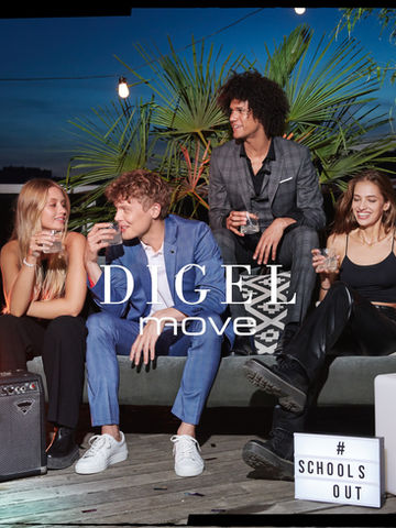 Natürlich, Abschlussfeiern für verschiedene Schulabschlüsse sind wichtige Meilensteine im Leben vieler Menschen. Unabhängig davon, ob es sich um das Abitur, den Abschluss der Realschule, der Hauptschule oder einer anderen Stufe handelt, ist es wichtig, sich angemessen zu kleiden und sich wohl zu fühlen. Bei Caprics in Osnabrück findest du eine Vielzahl von Anzügen, Schuhen und Accessoires, die für verschiedene Abschlussfeiern geeignet sind.
Hier sind einige allgemeine Tipps für das richtige Outfit für eine