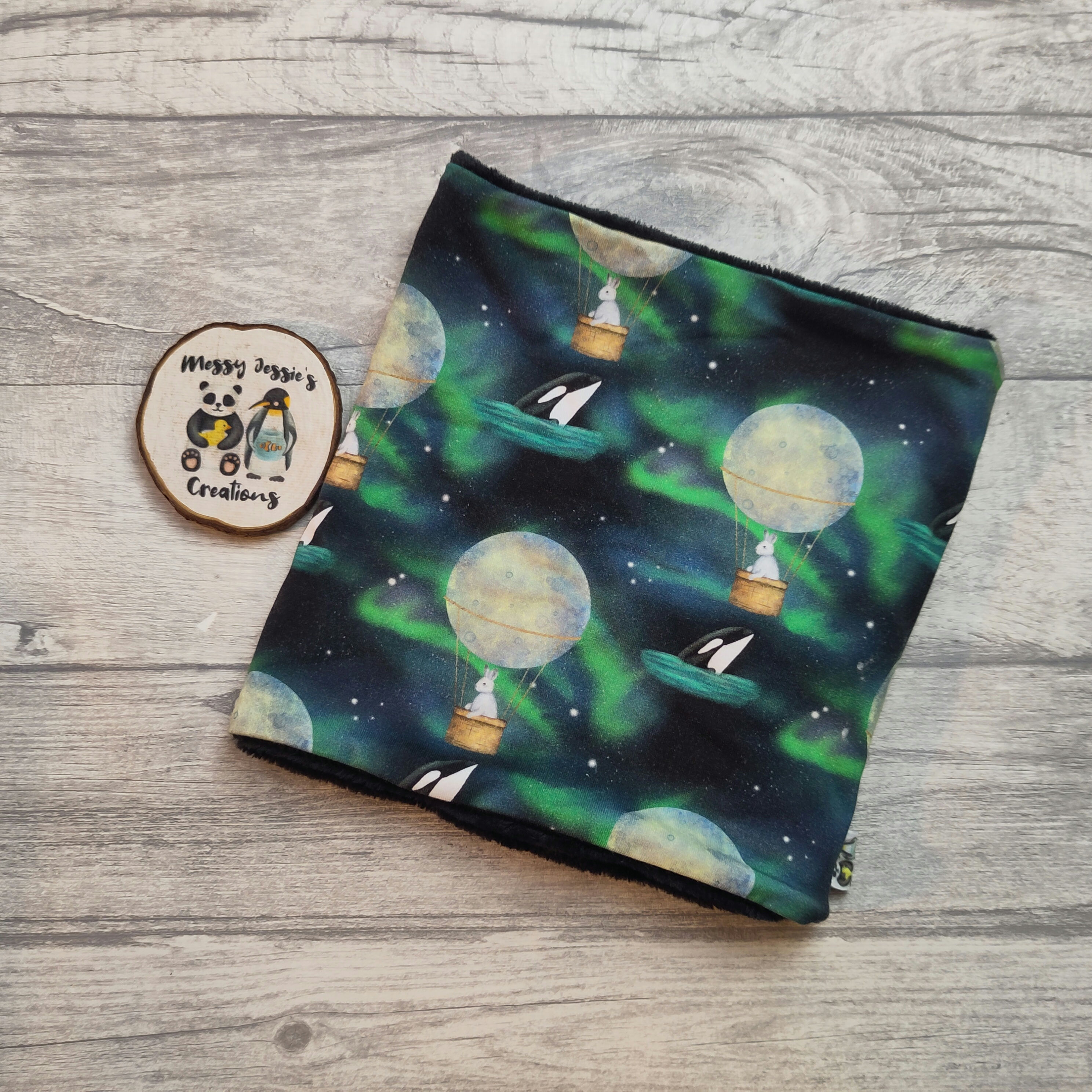 Flying the moon snood 1-4yrs