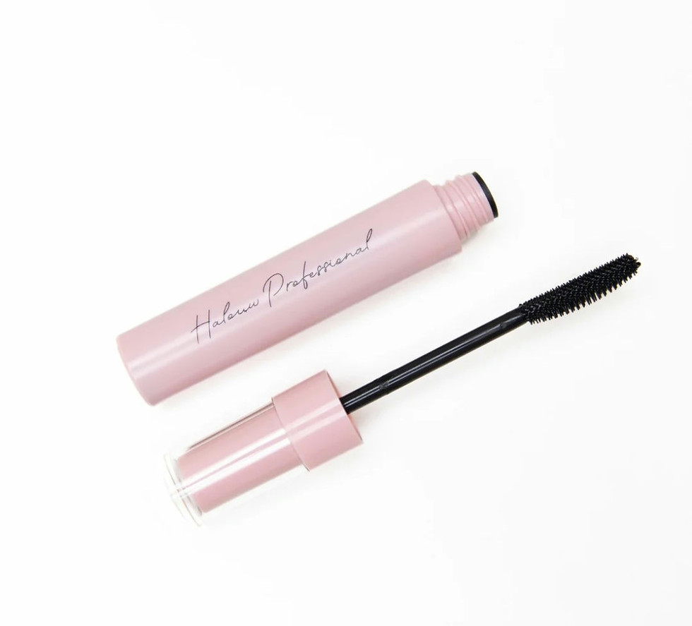 Thumbnail: Halouw Professional Makeup and ALILA PRO Makeup