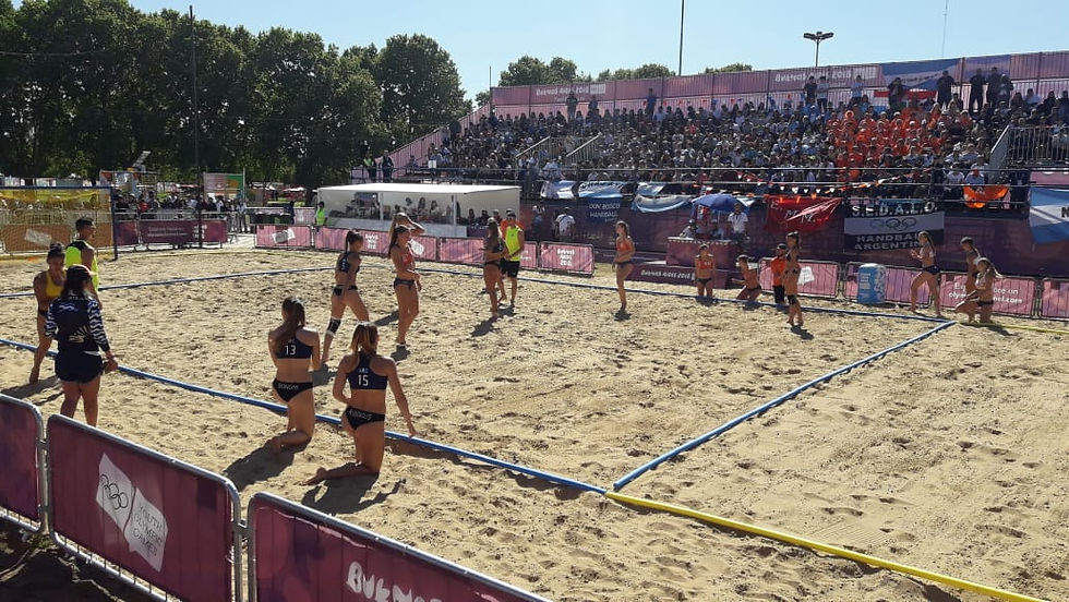 Beach handball perdió su primer partido y se clasificó