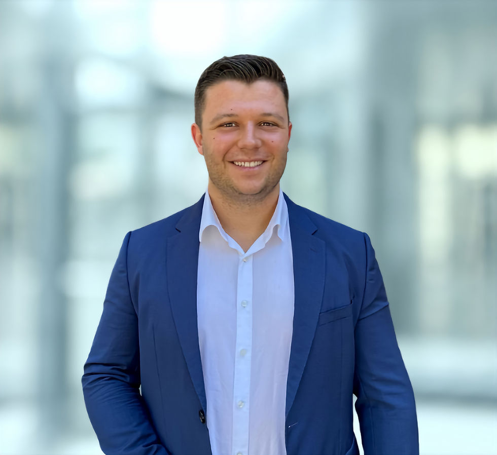 KFG-Klubobmann Alexis Pascuttini: Zivilrechtsklagen gegen Ex-FPÖler, FPÖ und Republik. (Foto: KFG)