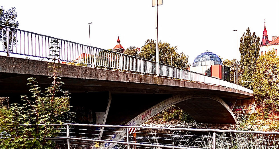 Die 1977 eröffnete Augartenbrücke in unmittelbare Nähe zur neuen Grazer Synagoge wird künftig Alfred-Stingl-Brücke heißen, (Foto: KK)