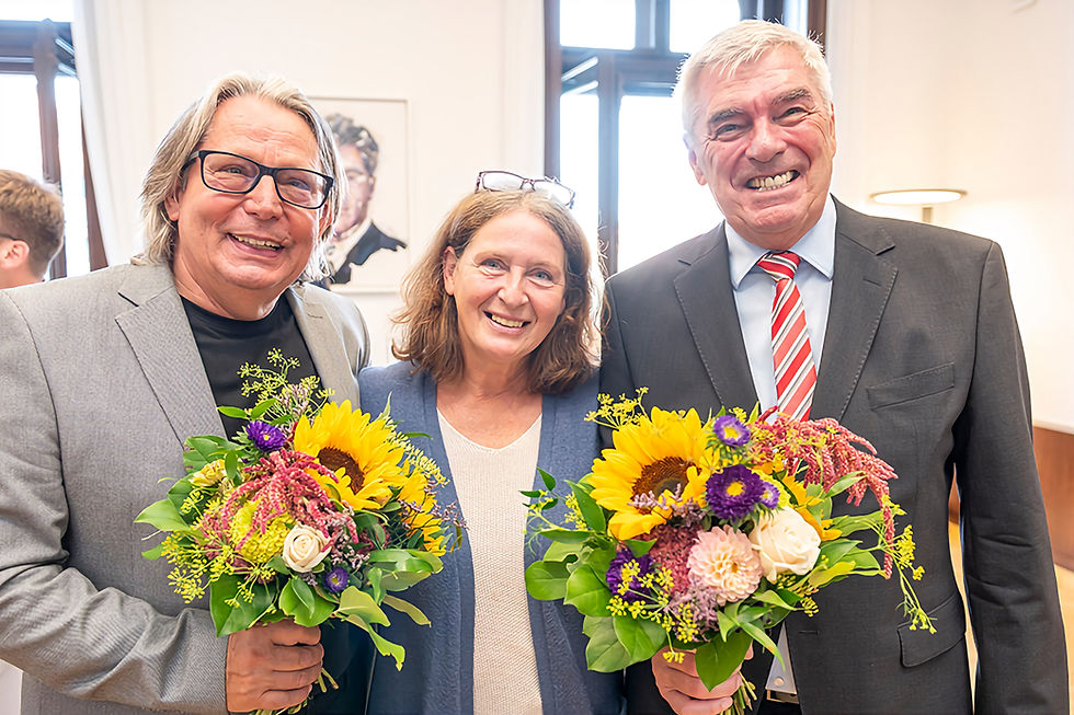 Bürgermeisterin Elke Kahr mit Werner Miedl und Wolfram Sacherer. (Foto: Stadt Graz/Fischer)
