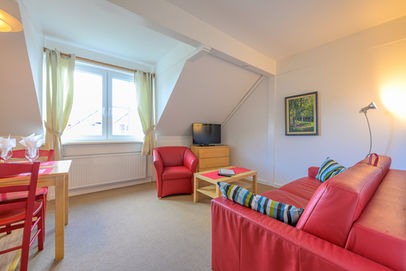 Kopie von Gemütliche DG-Wohnung in Hafennähe