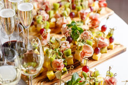 Canapes & Welcome