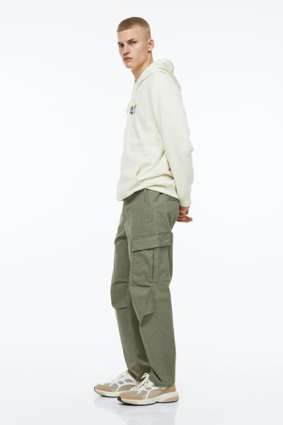 Thumbnail: Men Khaki Green Regular Fit Twill cargo trousers (MH)