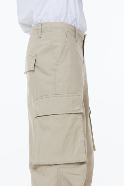 Thumbnail: Men Light Beige Relaxed Fit Cargo Trousers (MH)
