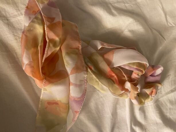 Thumbnail: Women's Colorful Scrunchie Scarf (SHN)