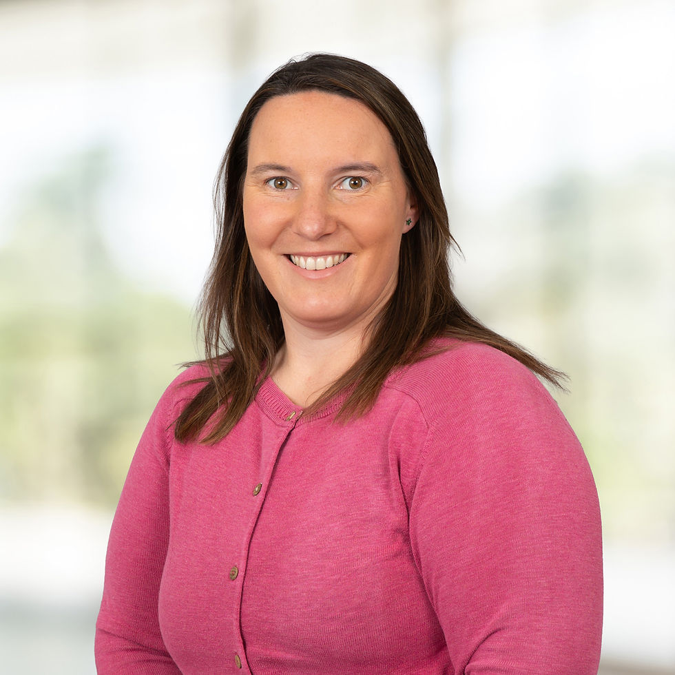 Dr Chloe Savident