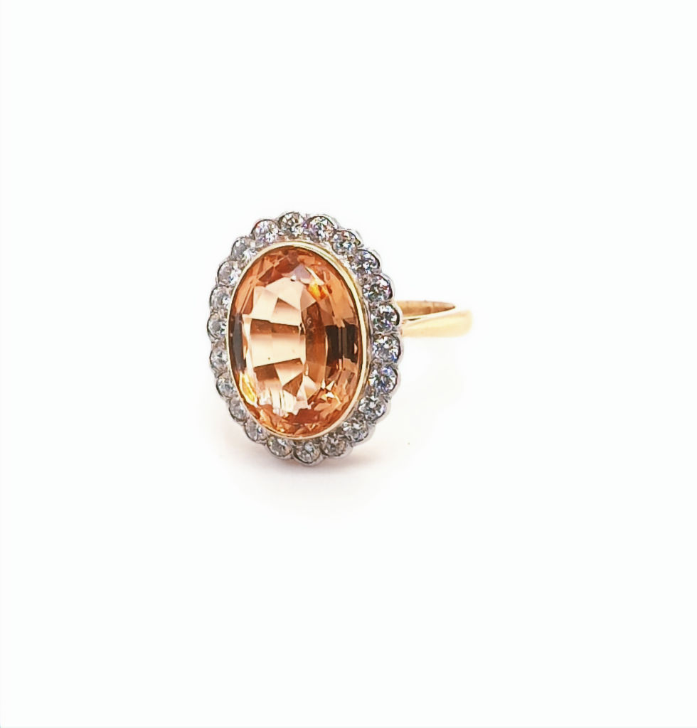 Thumbnail: Pre-owned 18ct Yellow Gold Topaz & Diamond Ring 