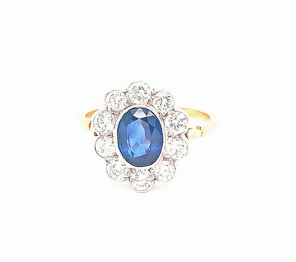 Thumbnail: Pre-owned 18ct Yellow Gold Sapphire & Diamond Ring 