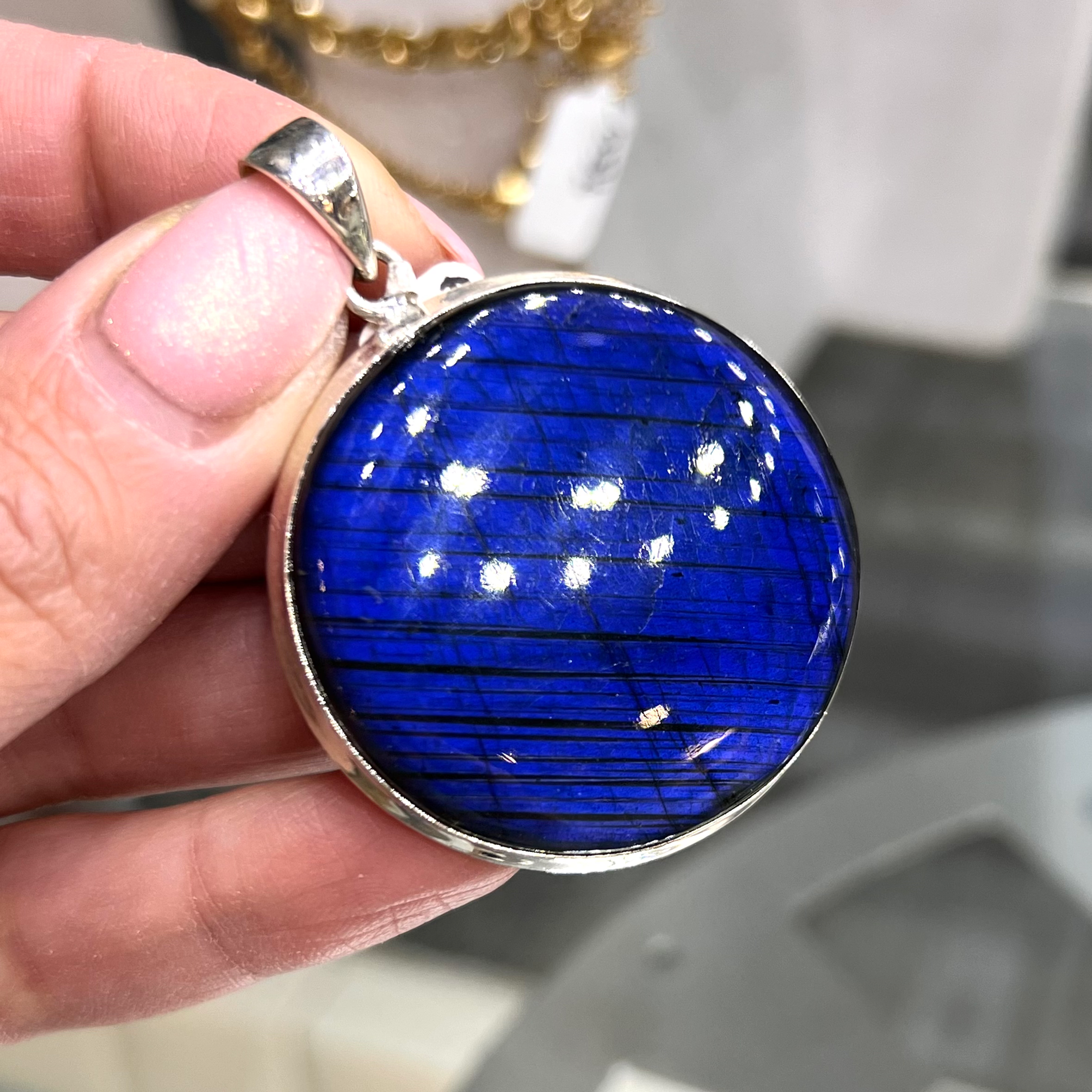 Srebrna zawieszka z labradorytem, niebieski labradoryt okrąg, koło, wielki wisio