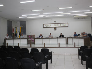 São Carlos: Legislativo antecipa sessão e aprova quatro projetos e duas Moções