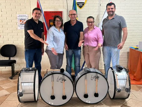 Guatambu entrega novos instrumentos para reforço de Banda Escolar
