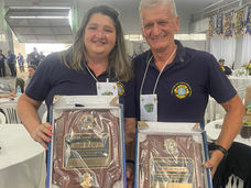 São Carlos: Presidente do Lions recebe honraria durante evento regional