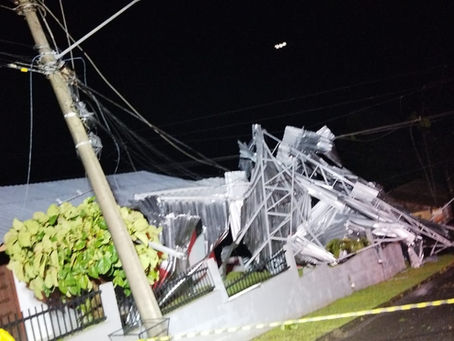 Temporal causa estragos em São Carlos e Águas de Chapecó