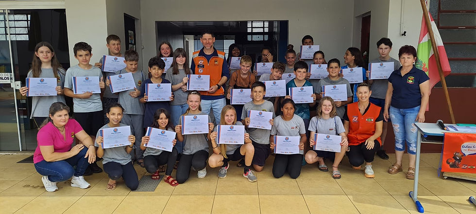 São Carlos: Iniciativa envolve alunos de Escola em Balneário de Pratas