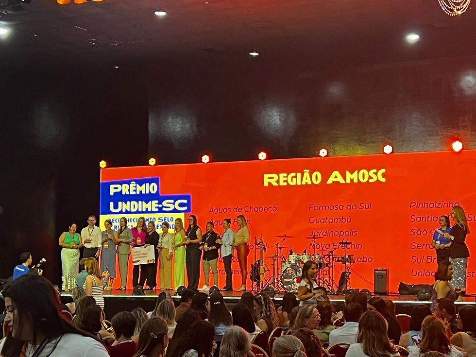 Águas de Chapecó recebe Selo Ouro da alfabetização durante ato