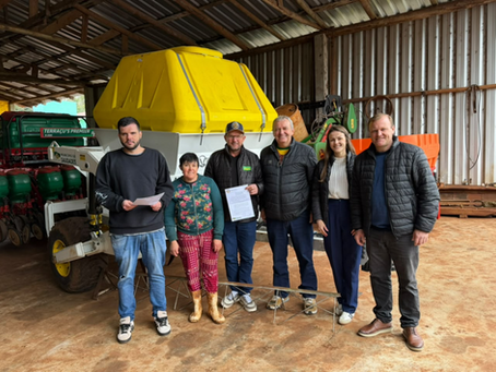 Saudades: Equipamentos são entregues para grupos de agricultores