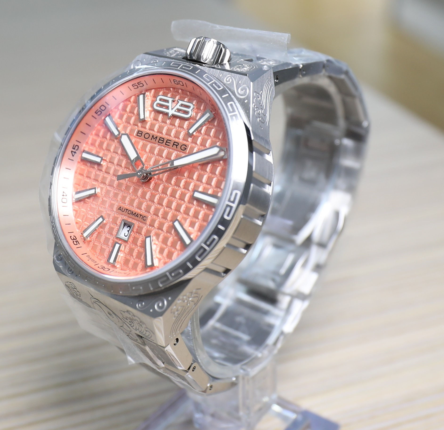 Bomberg Bolt-68 Heritage - HONG KONG SPECIAL - Limited Edition 50pcs - Automatic