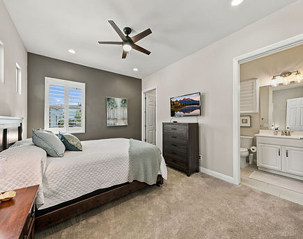 Guest Bedroom with en suite.jpg