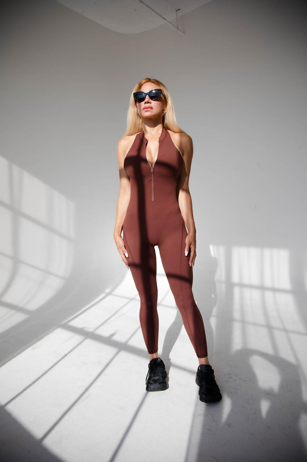 Miniatura: Halter Jumpsuit – Mocha Brown