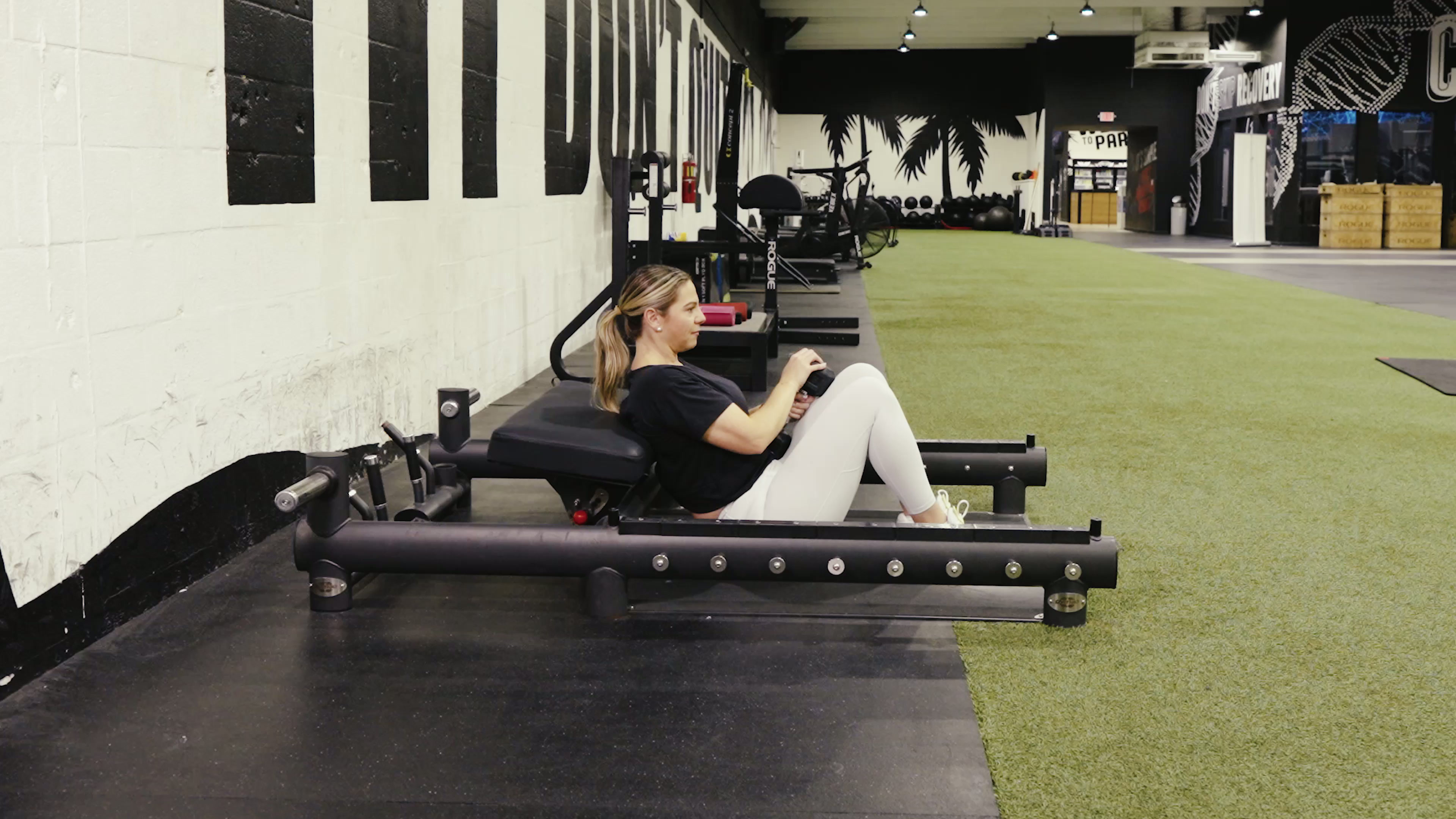 Dumbbell Single Leg Hip Thrust