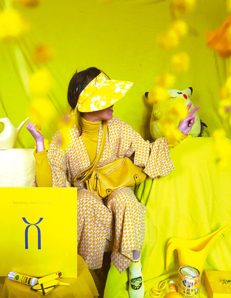 mellow yellow, photographie couleur jaune de la série COLORS confinement coloré de l'artiste heesunjoo