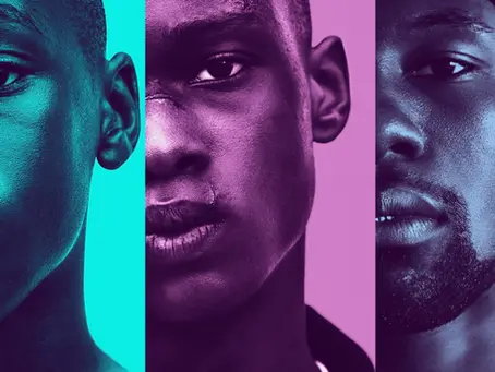 Entre o azul e o preto: a delicada busca por conhecimento em Moonlight