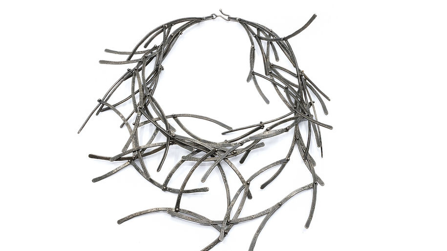 Unikt halsband i svart silver